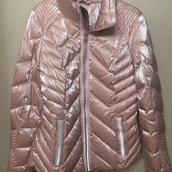 Blanc Noir BREAKTHROUGH PUFFER JACKET PINK SHINY LIQUID FINISH - Picture 6 of 7